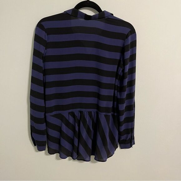 Fossil Silk Blouse- Beautiful classy tailored style! Size Small - Picture 6 of 9